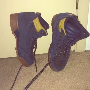 DC boots